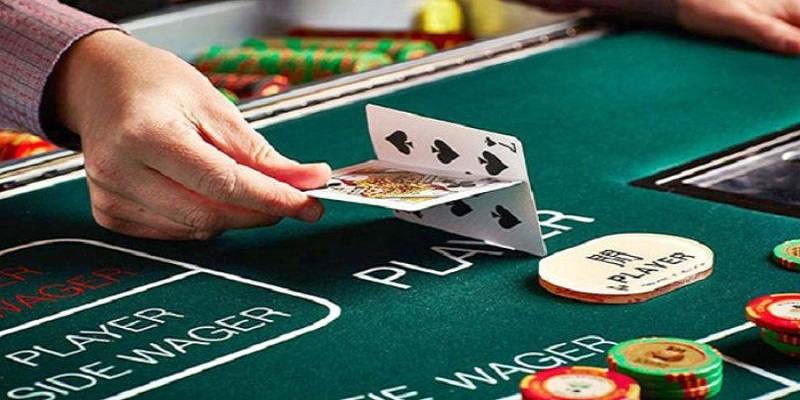 Quy tắc rút bài khi chơi Baccarat trực tuyến Kingbet86 không quá rắc rối